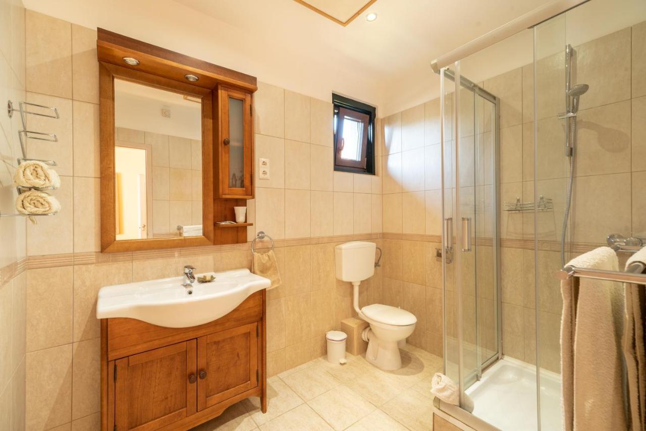 Corona Villa Hévíz Екстериор снимка