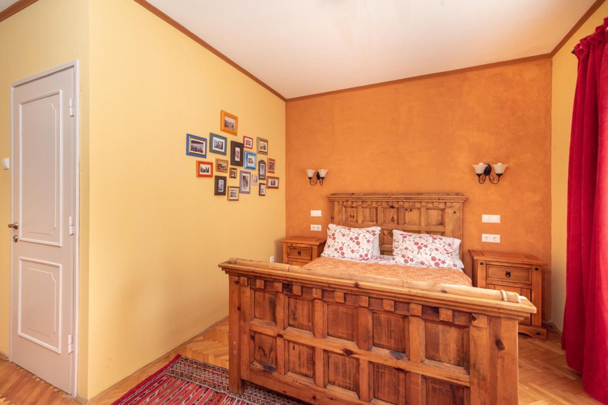 Corona Villa Hévíz Стая снимка